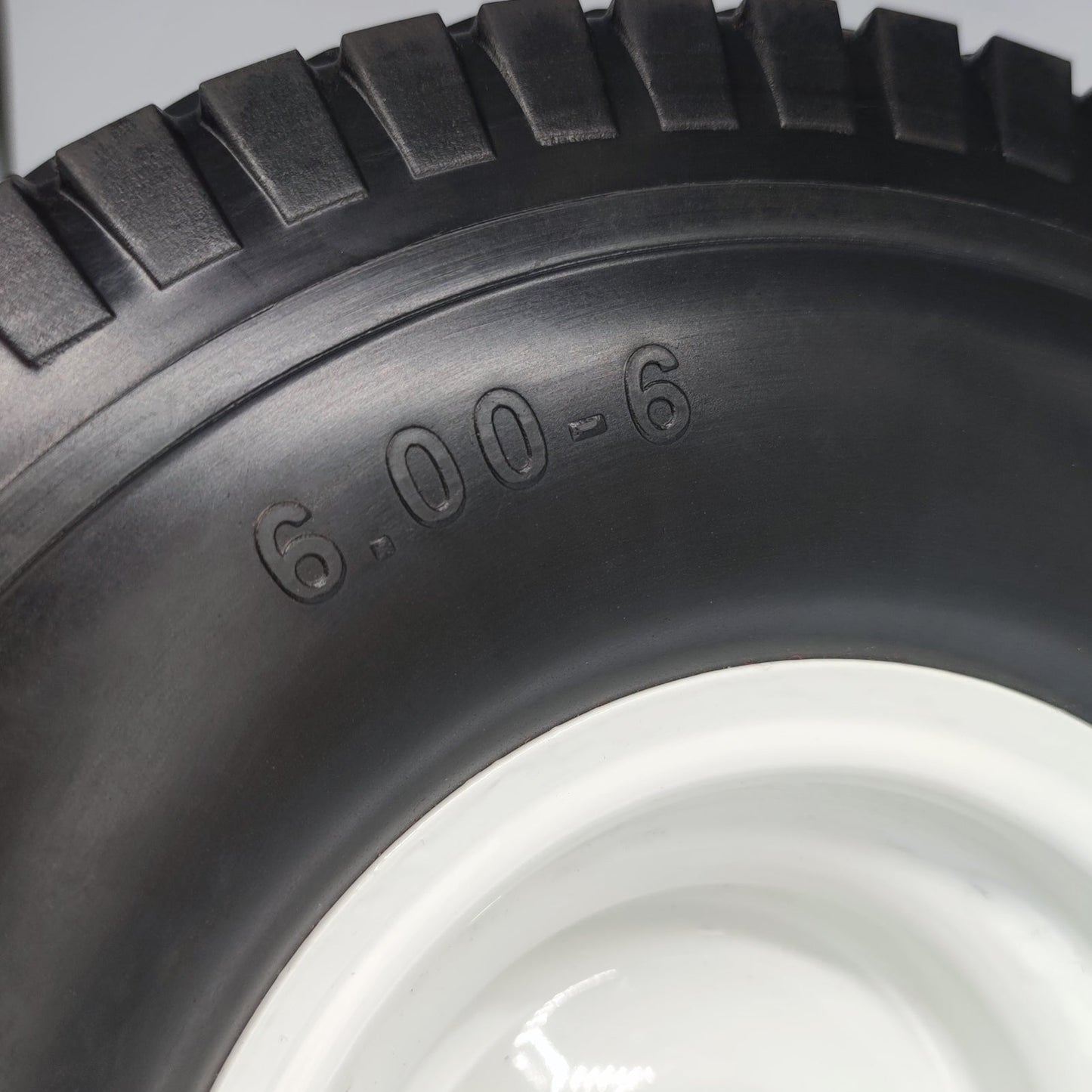 Flat Free 15x6.00-6 Lawn Mower Tire, 3/4 & 5/8 Bearing, 3” Hub - RelaxHome