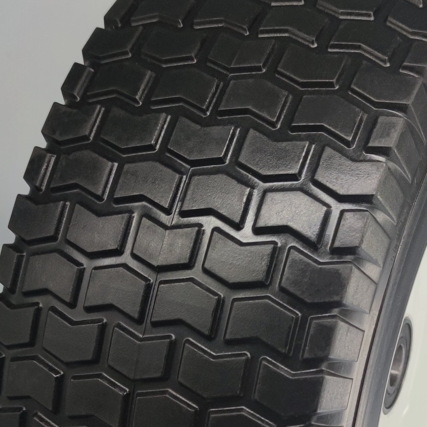 Flat Free 15x6.00-6 Lawn Mower Tire, 3/4 & 5/8 Bearing, 3” Hub - RelaxHome